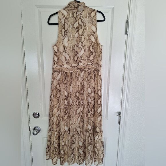 Lauren Ralph Lauren beige leopard print maxi dress size 12 black label. - Picture 2 of 7